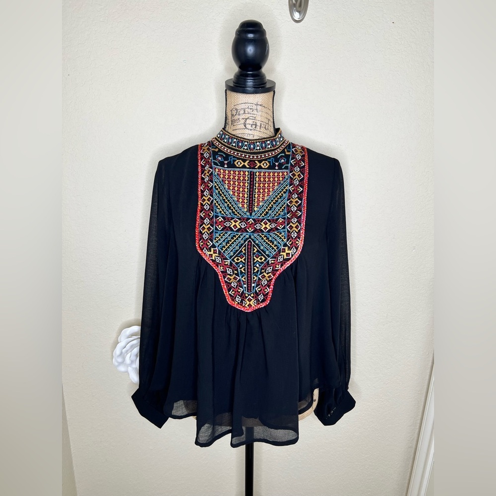 NTM: Andrée by Unit Embroidered Blouse Black Sheer High Neck Keyhole Back Sz S